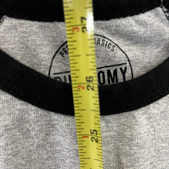 Dikotomy Mens Pocket T Shirt Med Standard Crew Neck Short Sleeve Gray Black NWOT - Picture 7 of 7